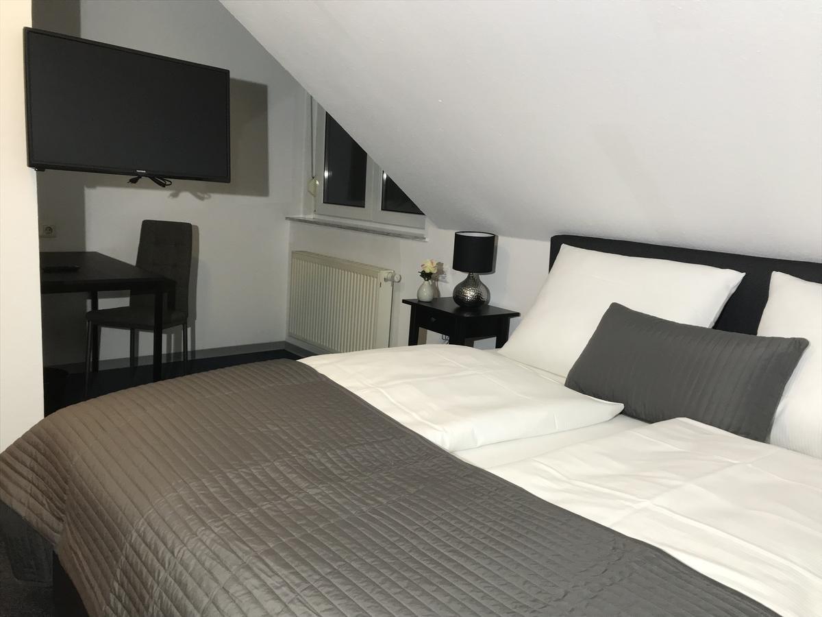 Hotel Degen Weilerbach Exteriör bild